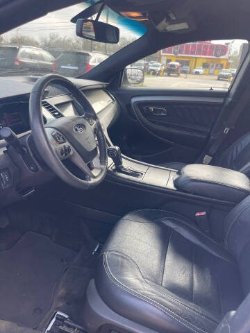 2016 Ford Taurus SEL