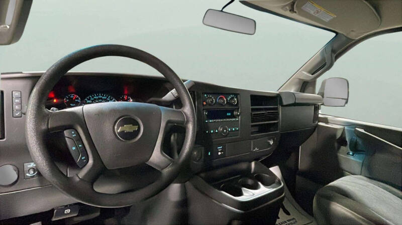 2024 Chevrolet Express 2500