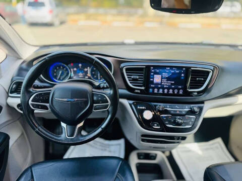 2018 Chrysler Pacifica Touring L Plus