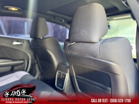2015 Dodge Charger SXT