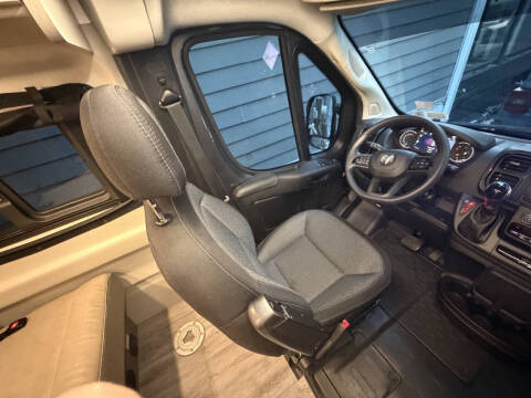 2024 Thor Motor Coach Dazzle