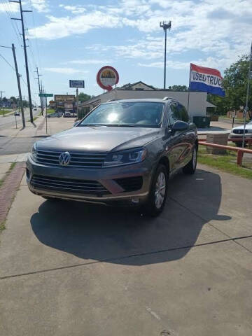 2016 Volkswagen Touareg for sale at Used Car City in Tulsa OK