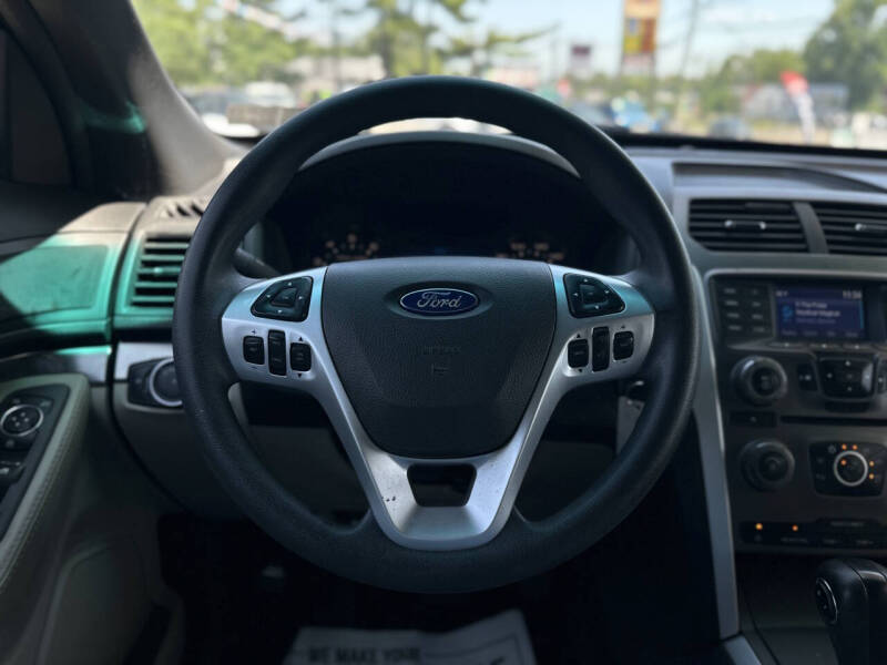 2015 Ford Explorer