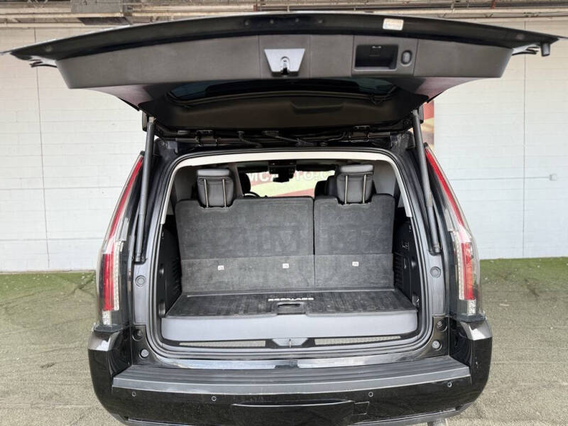 2019 Cadillac Escalade Luxury