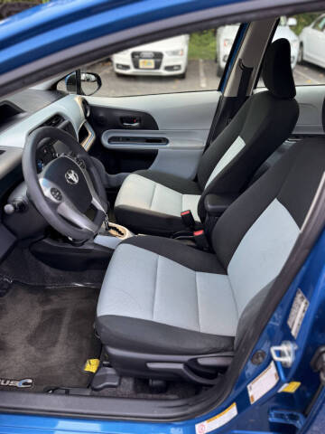 2012 Toyota Prius c Two