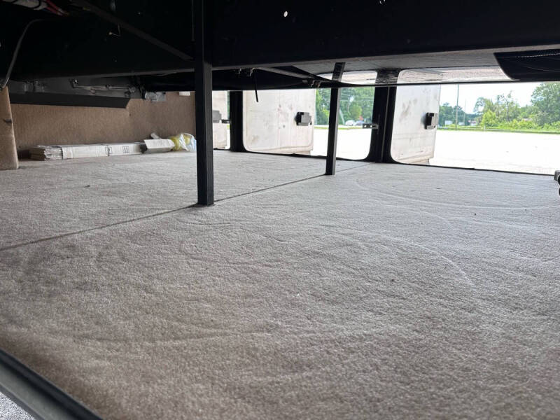 2019 Tiffin Phaeton 40qkh BUNK BEDS, King Bed