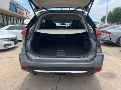 2018 Nissan Rogue SV