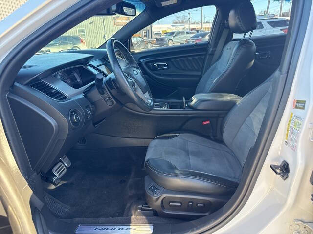 2017 Ford Taurus SHO