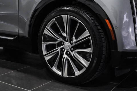 2024 Cadillac LYRIQ Luxury 3