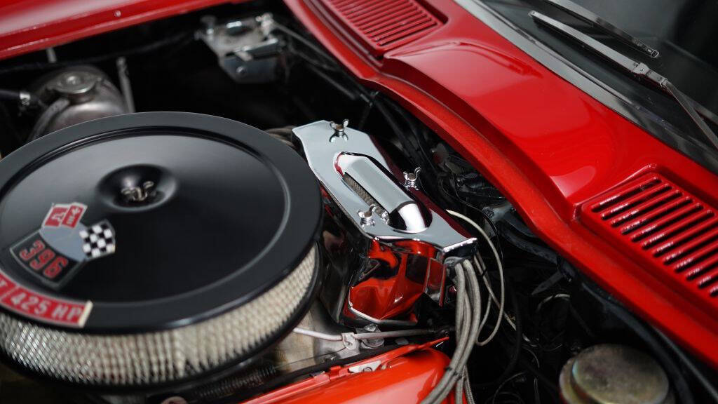 1965 Chevrolet Corvette 23
