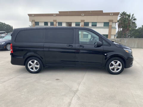 2017 Mercedes-Benz Metris Passenger