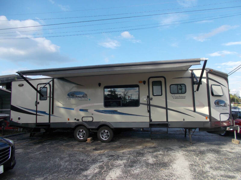 2014 Coachmen RV Liberty Edition