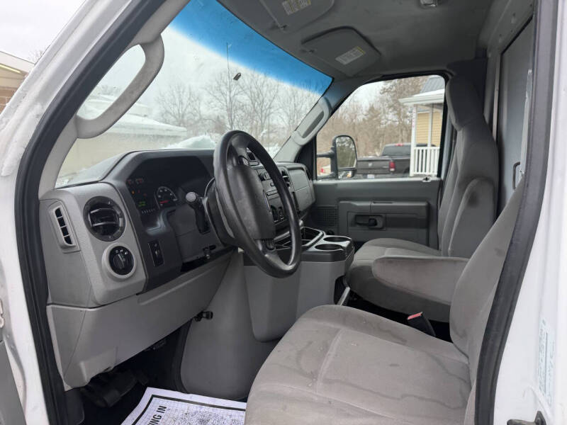 2013 Ford E-Series E-350 SD