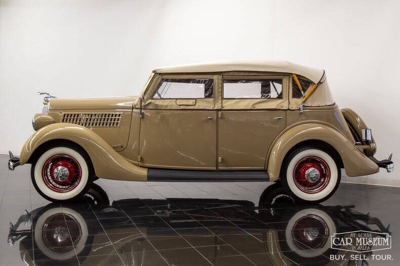 1935 Ford Model 48