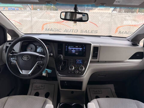 2017 Toyota Sienna