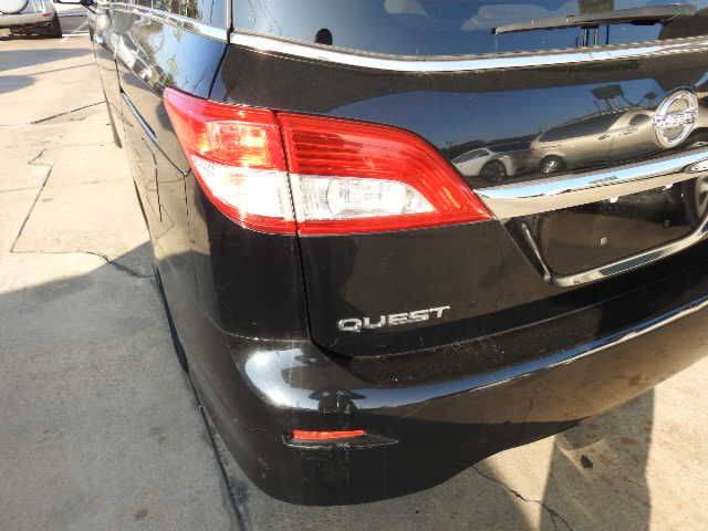 2017 Nissan Quest SV