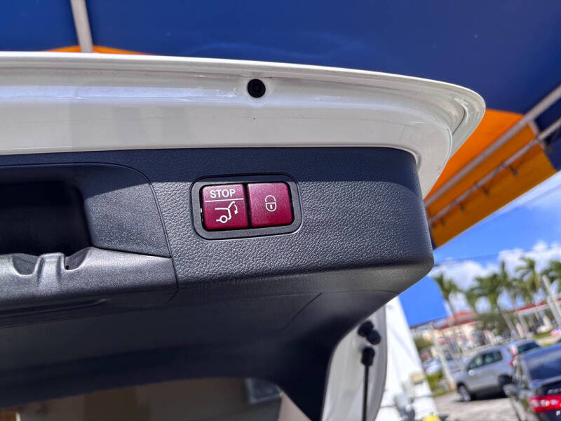 2017 Mercedes-Benz GLC GLC 300