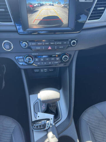 2017 Kia Niro LX