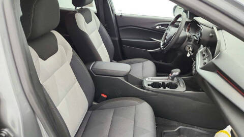 2025 Chevrolet Trax RS