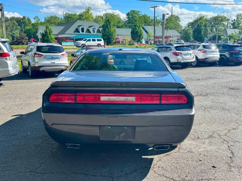 2013 Dodge Challenger SXT