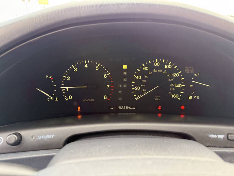1997 Lexus LS 400