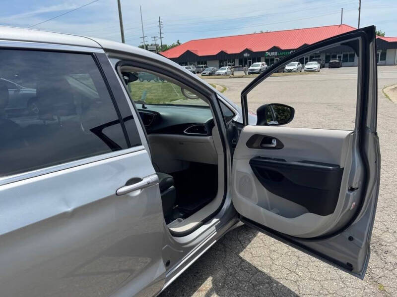 2017 Chrysler Pacifica Touring