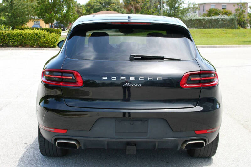 2017 Porsche Macan