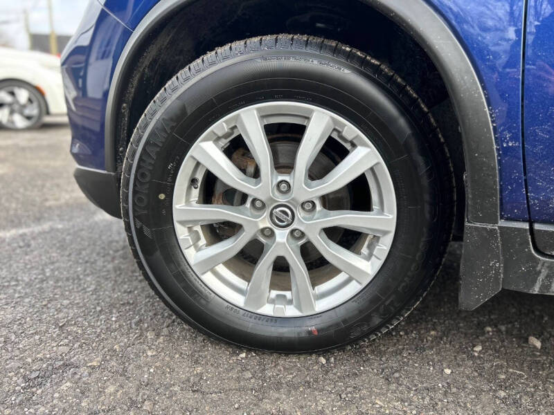 2017 Nissan Rogue SV