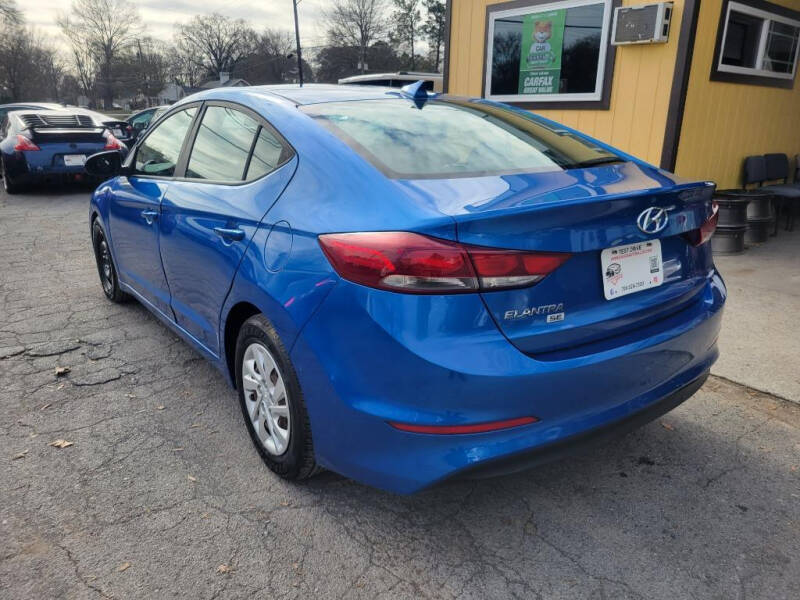 2017 Hyundai Elantra
