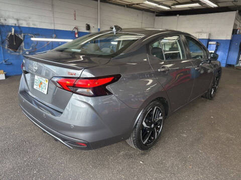 2024 Nissan Versa SR