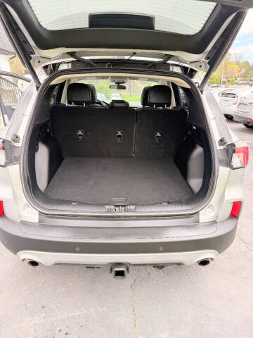 2020 Ford Escape SEL