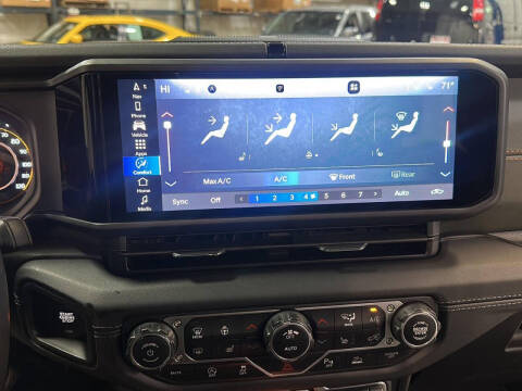 2024 Jeep Gladiator Mojave X