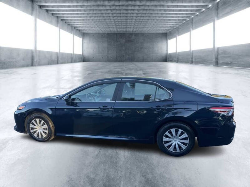 2018 Toyota Camry Hybrid LE