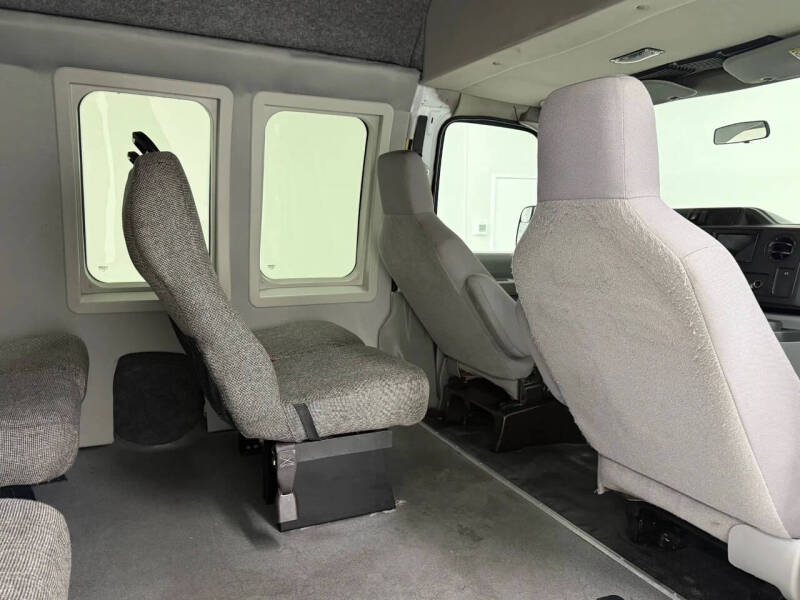 2014 Ford E-Series E-150