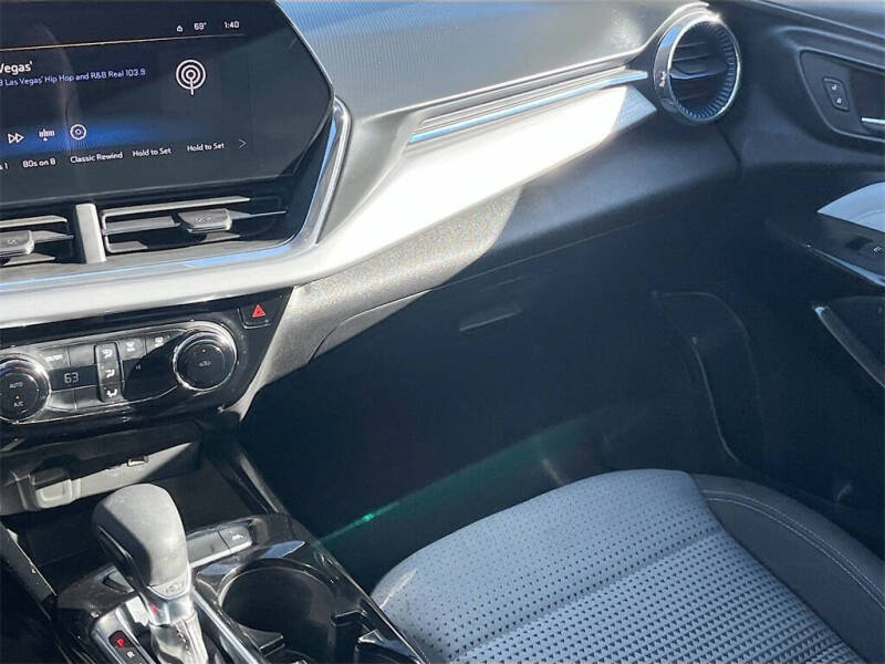 2025 Chevrolet Trax LT