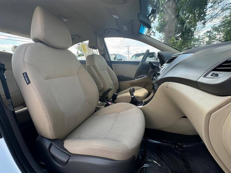 2012 Hyundai Accent GLS