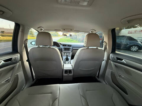 2015 Volkswagen Golf TDI S