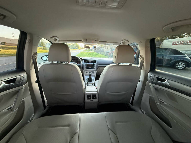 2015 Volkswagen Golf TDI S