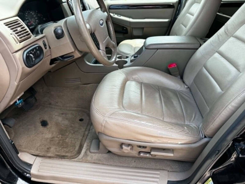 2004 Ford Explorer Limited