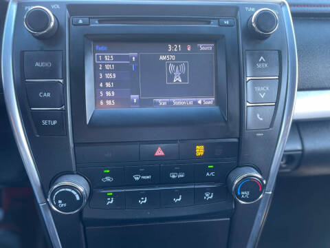 2017 Toyota Camry SE