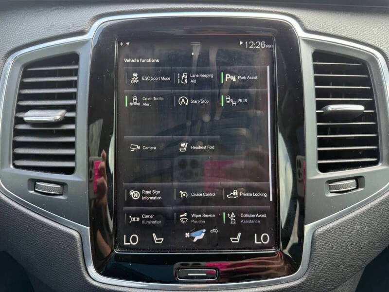 2020 Volvo XC90 T6 Momentum 6-Passenger