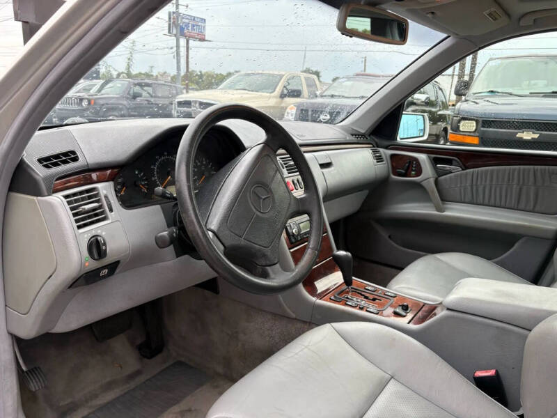 1999 Mercedes-Benz E-Class E 320