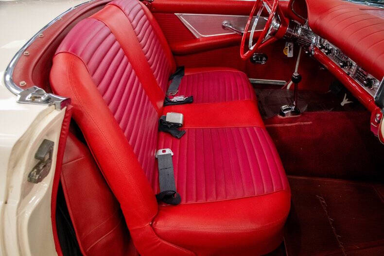 1957 Ford Thunderbird