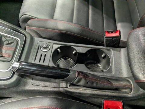 2019 Volkswagen Golf GTI SE