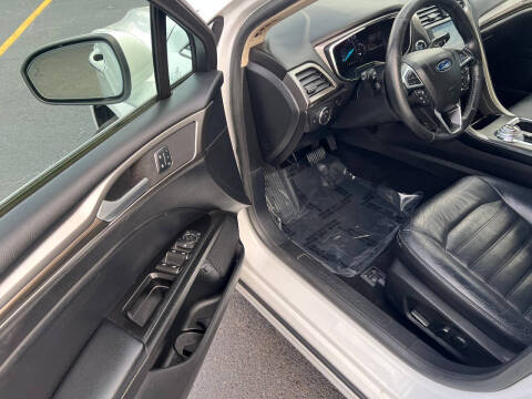 2018 Ford Fusion Hybrid SE