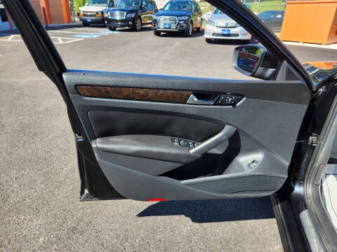 2014 Volkswagen Passat 1.8T SEL Premium