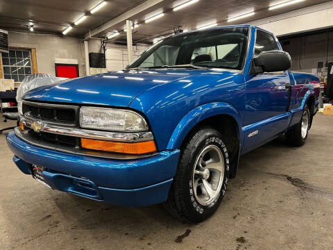 2001 Chevrolet S-10 for sale at 714 AUTO SALES OF VALPARAISO, LLC in Valparaiso IN
