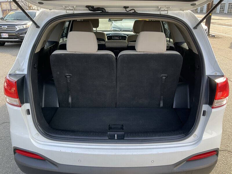 2016 Kia Sorento LX
