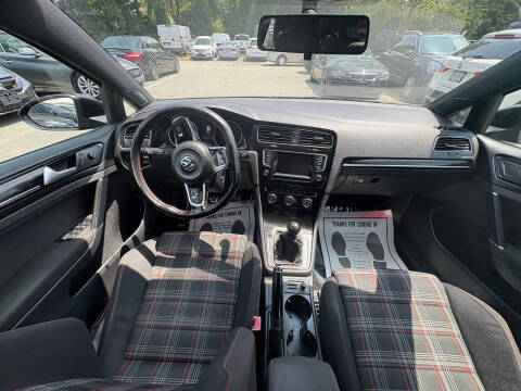 2015 Volkswagen Golf GTI S