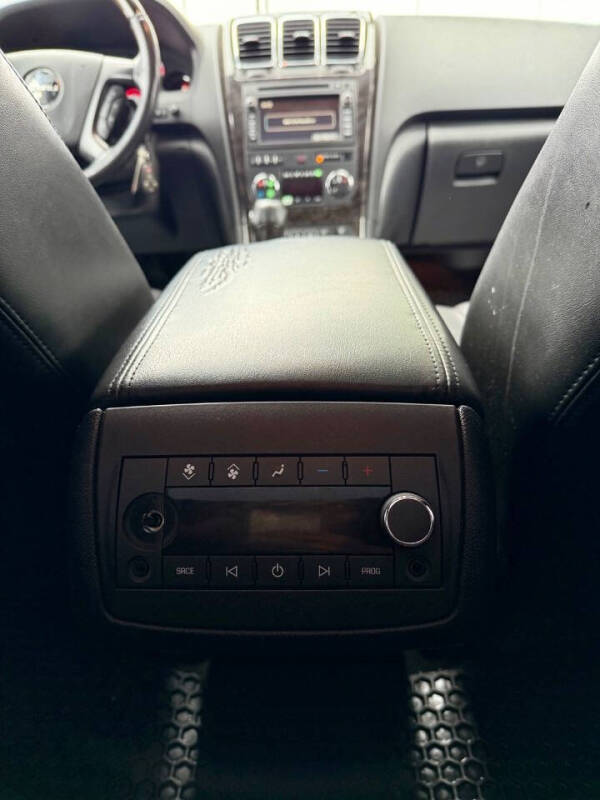 2011 GMC Acadia Denali